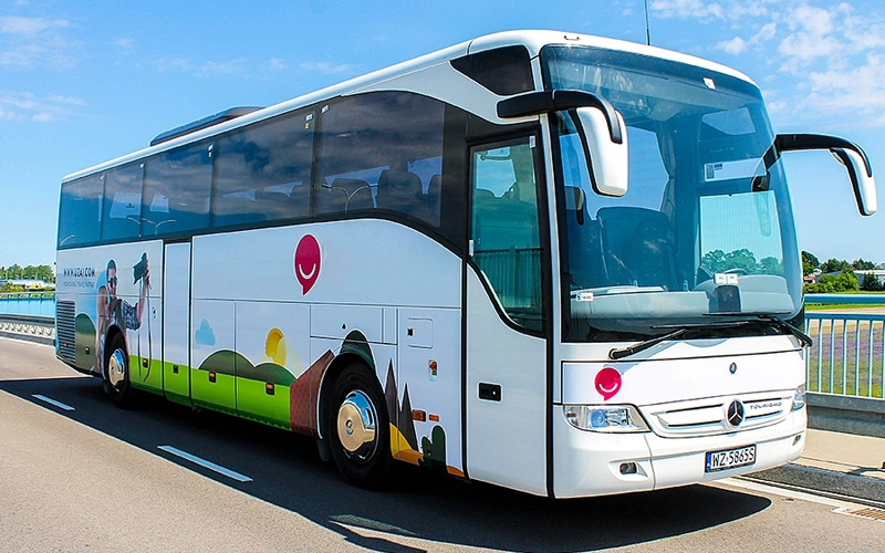 戶外車貼和戶內背膠有什么區(qū)別?哪一種更好?